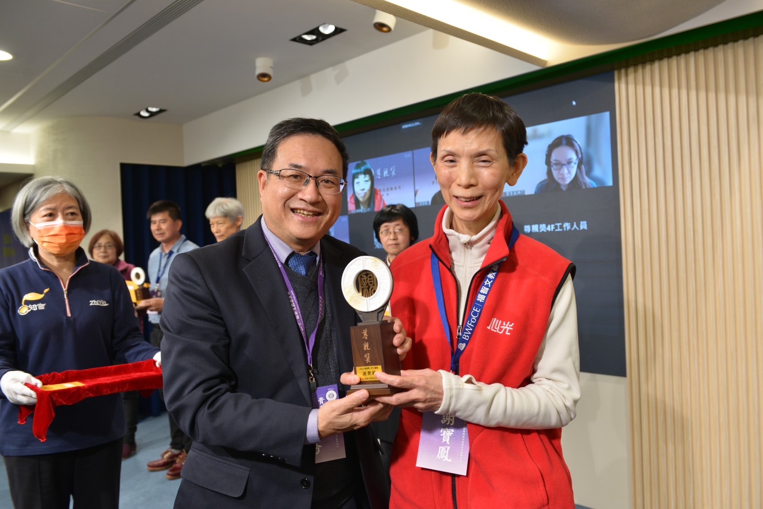謝寶鳳 尊親獎 2022